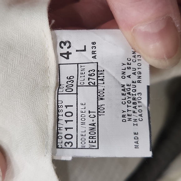 Savile Row Men's Suit - Picture 7 of 7